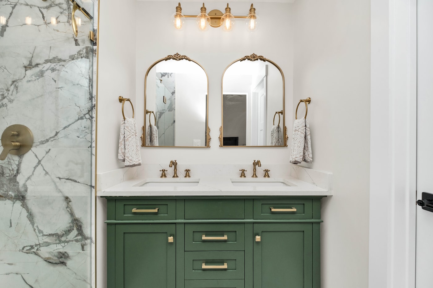 Marble bathroom installation