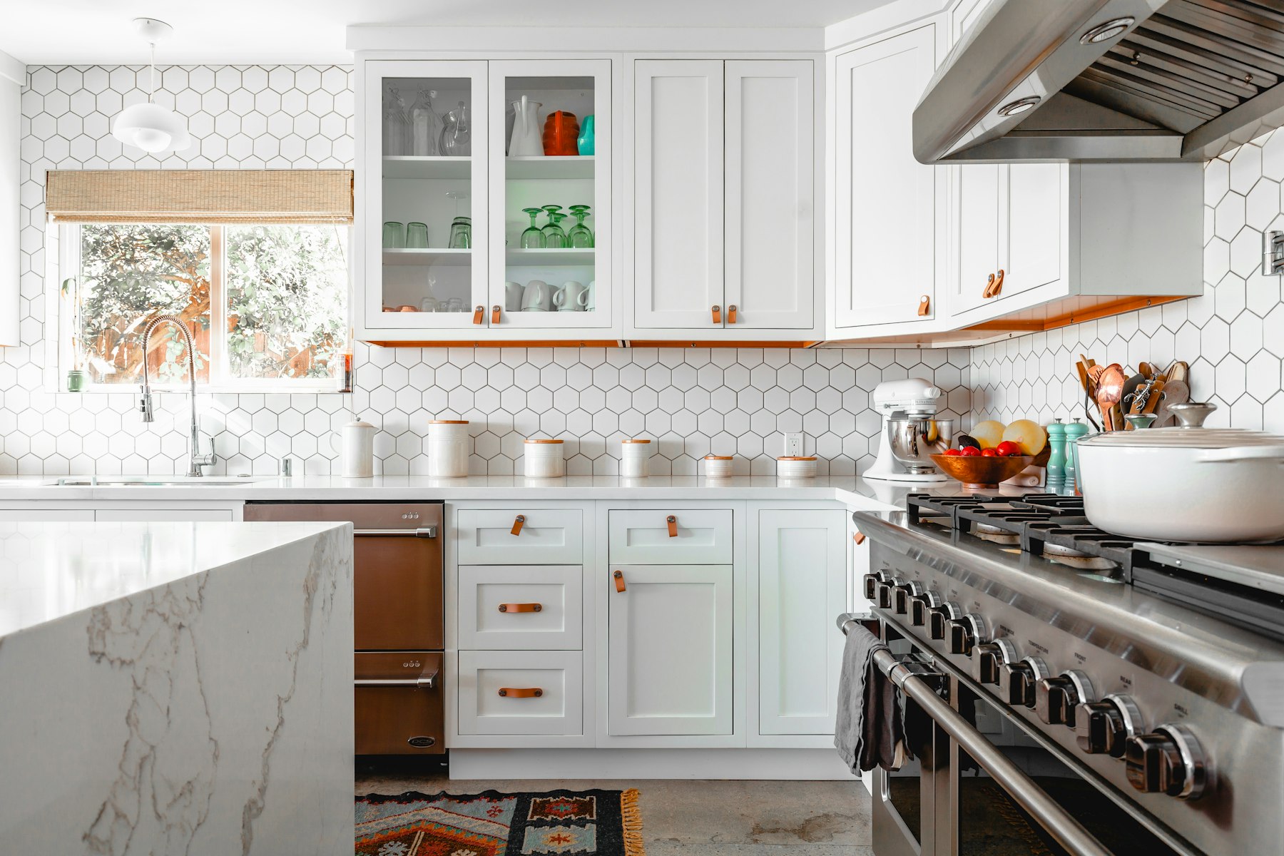 Quartz countertop kitchen